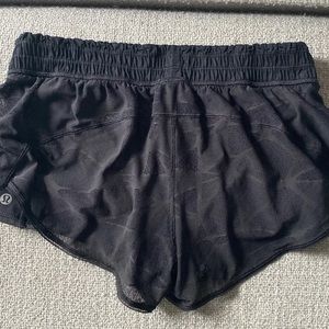 Lululemon hotty hot shorts